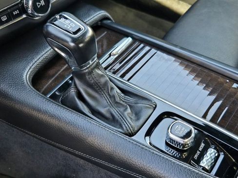 Used 2019 Volvo S90 T5 Momentum FWD image 19