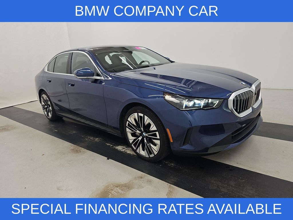 Used 2027 BMW 540i xDrive AWD/4WD image 3