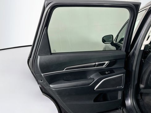 Used 2025 Kia Telluride S FWD image 27