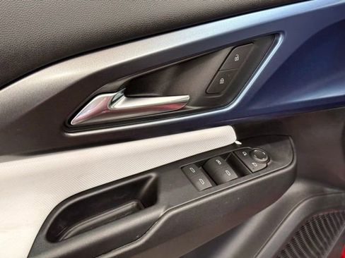 New 2026 Chevrolet Equinox EV LT image 15