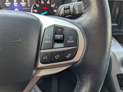 Used 2022 Ford Explorer XLT w/ Equipment Group 202A image 24