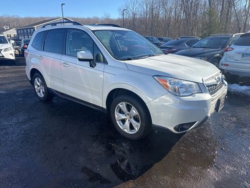 Used 2015 Subaru Forester 2.5i Limited image 5