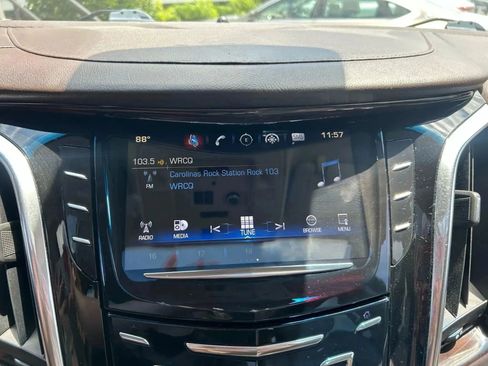 Used 2017 Cadillac Escalade ESV Premium Luxury image 22