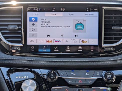 New 2026 Chrysler Pacifica Select AWD/4WD image 9