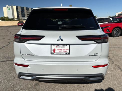 New 2026 Mitsubishi Outlander 4WD Plug-In Hybrid image 6