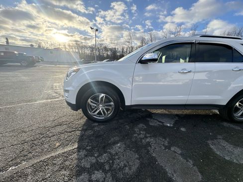 Used 2017 Chevrolet Equinox Premier w/ Enhanced Convenience Package image 34
