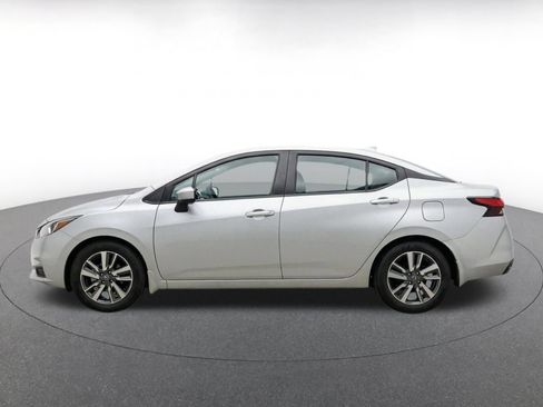 Used 2025 Nissan Versa SV FWD image 4