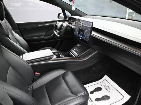 Used 2023 Tesla Model X AWD/4WD image 35