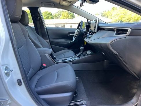 Used 2021 Toyota Corolla LE FWD image 21