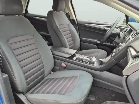 Used 2017 Ford Fusion SE FWD image 14