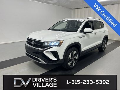Certified 2024 Volkswagen Taos SE w/ Panoramic Sunroof Package