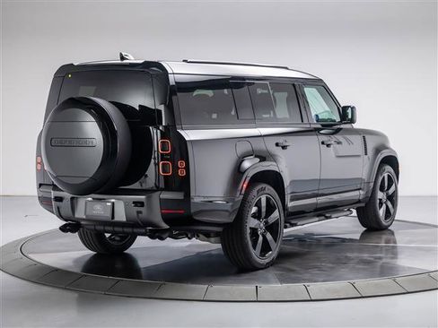New 2026 Land Rover Defender 130 V8 image 5