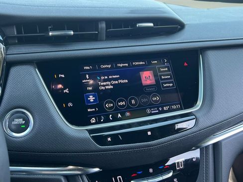 Used 2021 Cadillac XT5 Premium Luxury FWD image 11