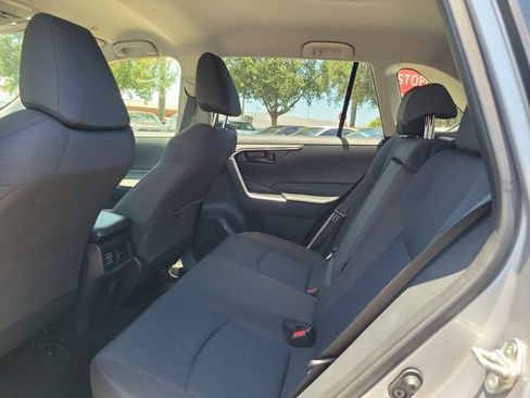 Used 2025 Toyota RAV4 LE AWD/4WD image 8