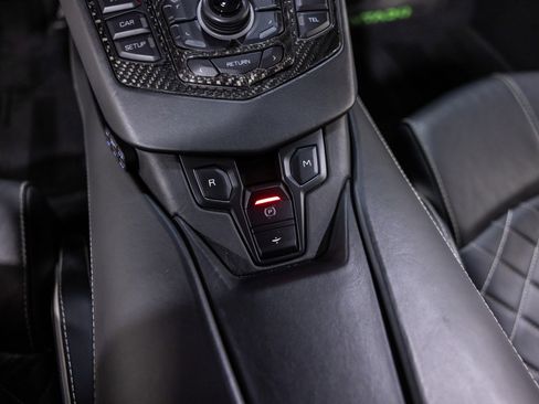 Used 2019 Lamborghini Aventador S image 60