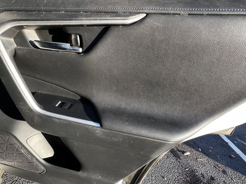 Used 2019 Toyota RAV4 XSE image 39