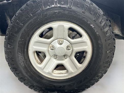 Used 2016 Jeep Wrangler Sport image 26