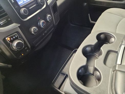 Used 2021 RAM 1500 Classic SLT image 26