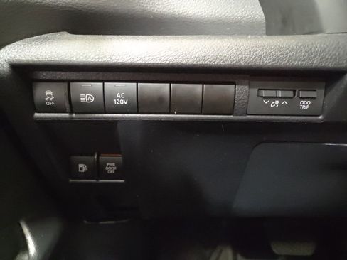 Used 2024 Toyota Sienna XSE w/ XSE Plus Package image 25