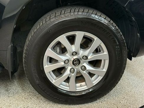 Used 2019 Toyota Land Cruiser AWD/4WD image 37