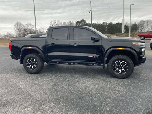 Used 2025 GMC Canyon AT4 w/ AT4X Package image 15