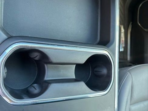 Used 2024 Chevrolet Silverado 2500 LTZ w/ LTZ Convenience Package image 19