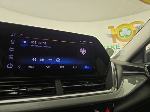 Certified 2025 Chevrolet Trax LT FWD image 19