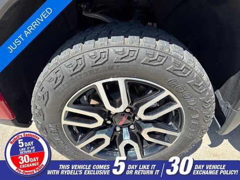 Used 2023 GMC Sierra 1500 AT4 w/ Technology Package AWD/4WD image 6