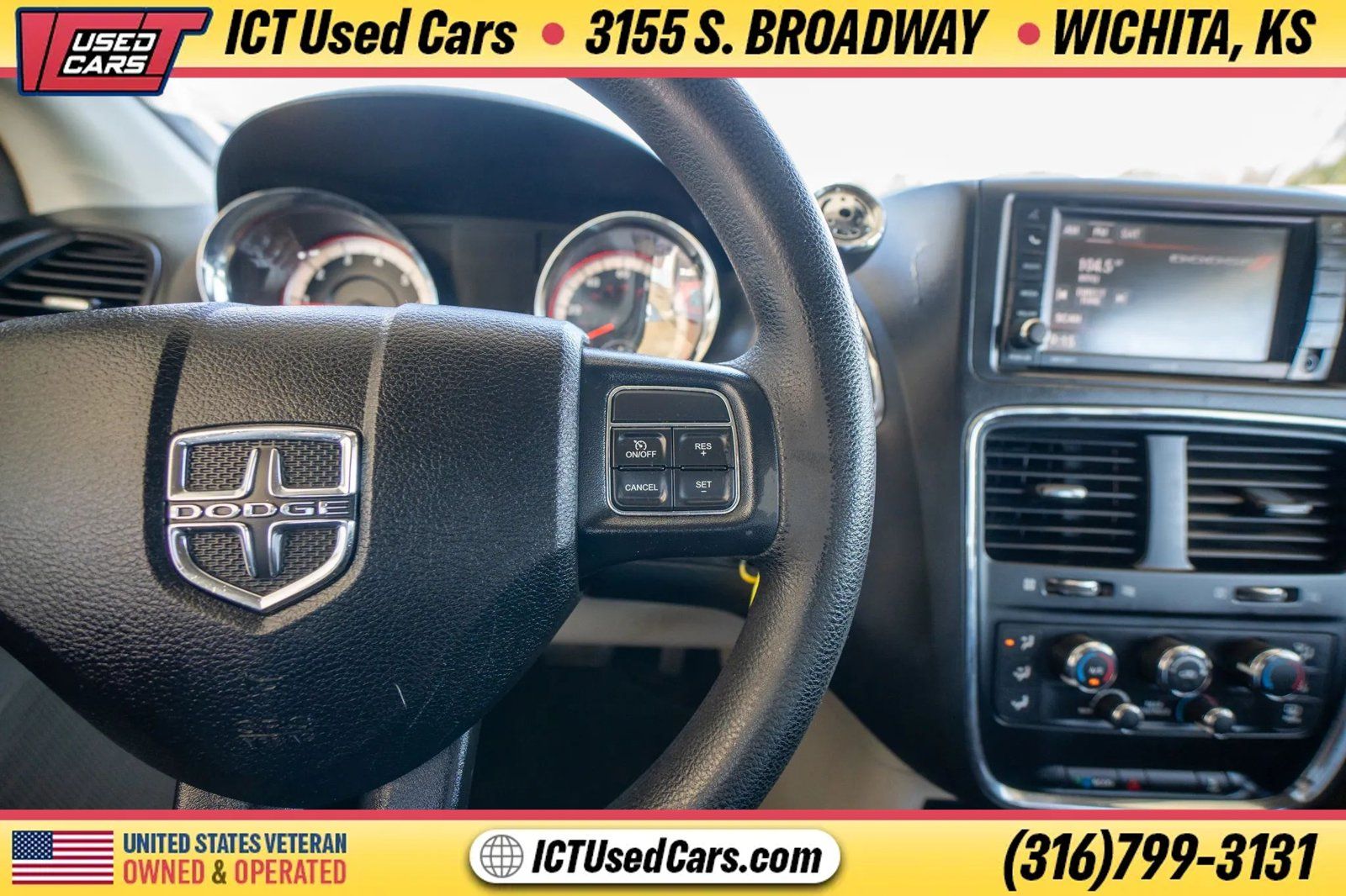 Used 2019 Dodge Grand Caravan SE w/ UConnect Hands-Free Group FWD image 16
