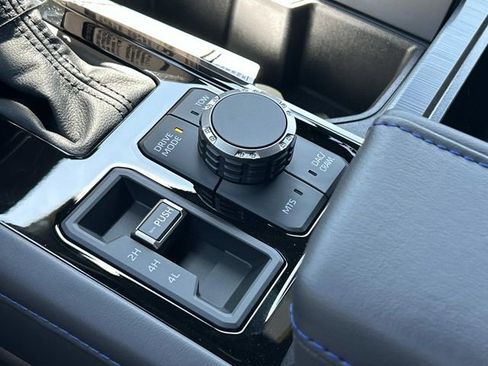 New 2026 Toyota Tundra Limited AWD/4WD image 30