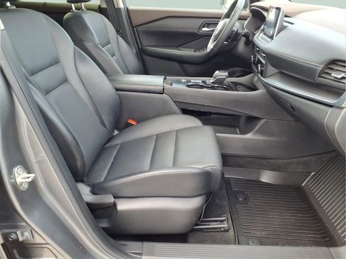 Used 2023 Nissan Rogue SV w/ SV Premium B Package FWD image 12
