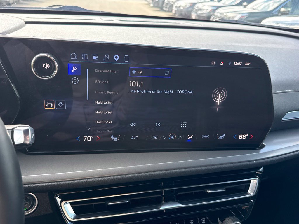 Certified 2026 Chevrolet Traverse LT AWD/4WD image 9