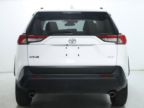 Used 2025 Toyota RAV4 XLE image 45