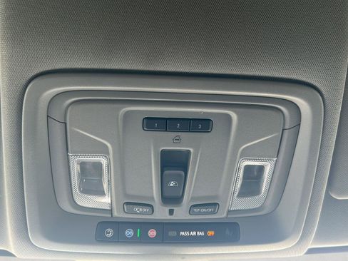 Used 2021 GMC Sierra 1500 SLT RWD image 16