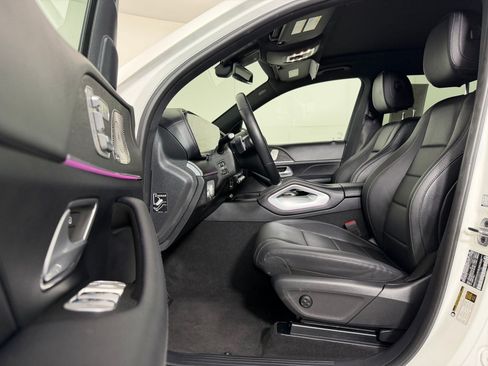 Used 2025 Mercedes-Benz GLS 450 4MATIC image 5