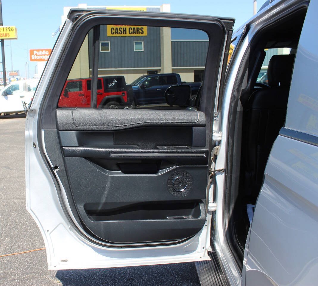Used 2019 Ford Expedition Max XLT w/ Equipment Group 201A AWD/4WD image 19