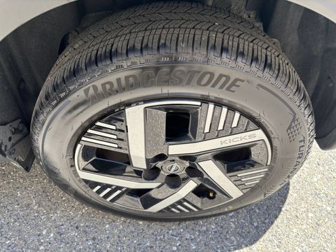 Used 2026 Nissan Kicks SV FWD image 24
