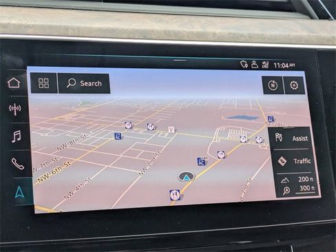 Used 2019 Audi e-tron Premium Plus image 25