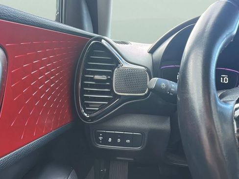 Used 2023 Kia Soul GT-Line image 28