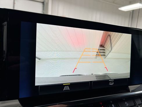 New 2026 Chevrolet Silverado 1500 LT w/ Z71 Off-Road Package image 15