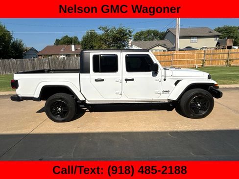 Used 2023 Jeep Gladiator Sport AWD/4WD image 4