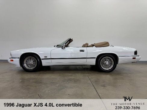 Used 1996 Jaguar XJS 4.0 Convertible RWD image 13