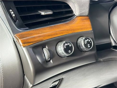 Used 2018 Cadillac Escalade Premium Luxury image 10