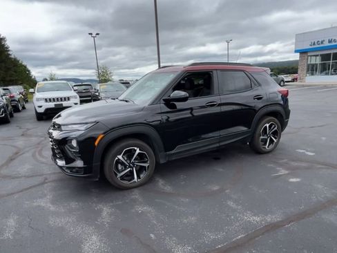 Certified 2023 Chevrolet TrailBlazer RS w/ Sun and Liftgate Package image 4
