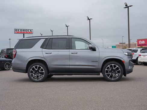 Used 2021 Chevrolet Tahoe RST w/ Luxury Package AWD/4WD image 2