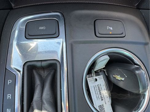 Used 2023 Chevrolet Equinox LT AWD/4WD image 12