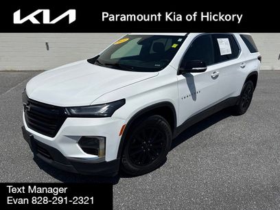 Used 2023 Chevrolet Traverse LT
