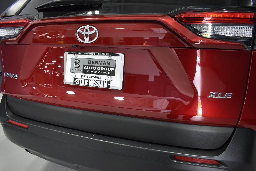 Used 2025 Toyota RAV4 XLE FWD image 12