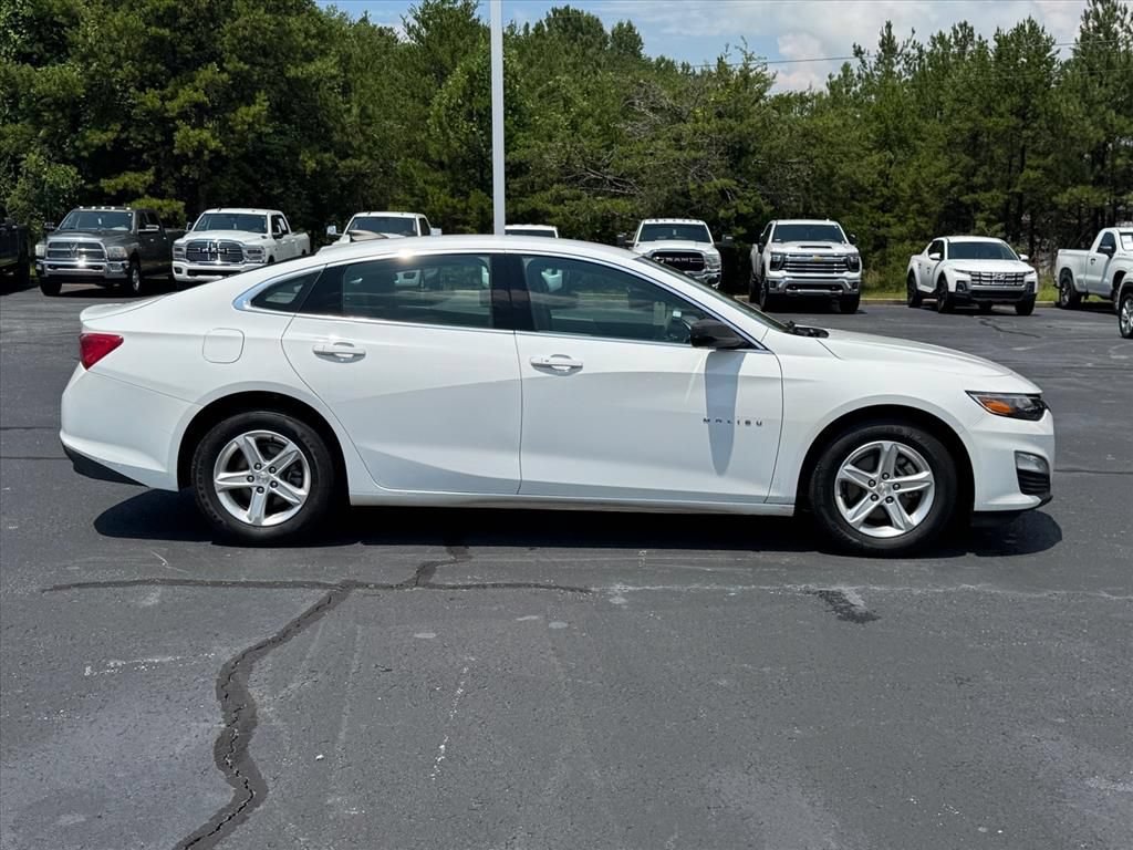 Used 2021 Chevrolet Malibu LS w/ LPO, Convenience Package 1 FWD image 2