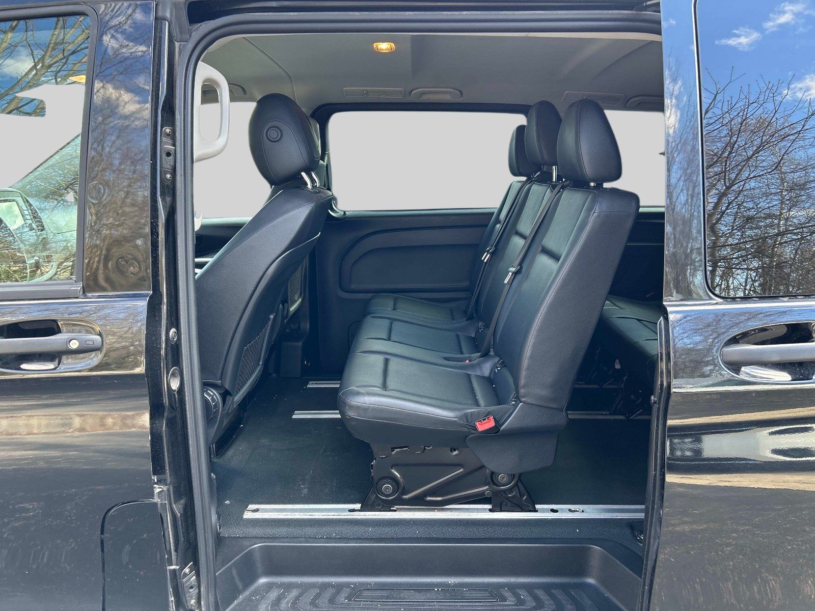 Used 2023 Mercedes-Benz Metris Passenger image 7